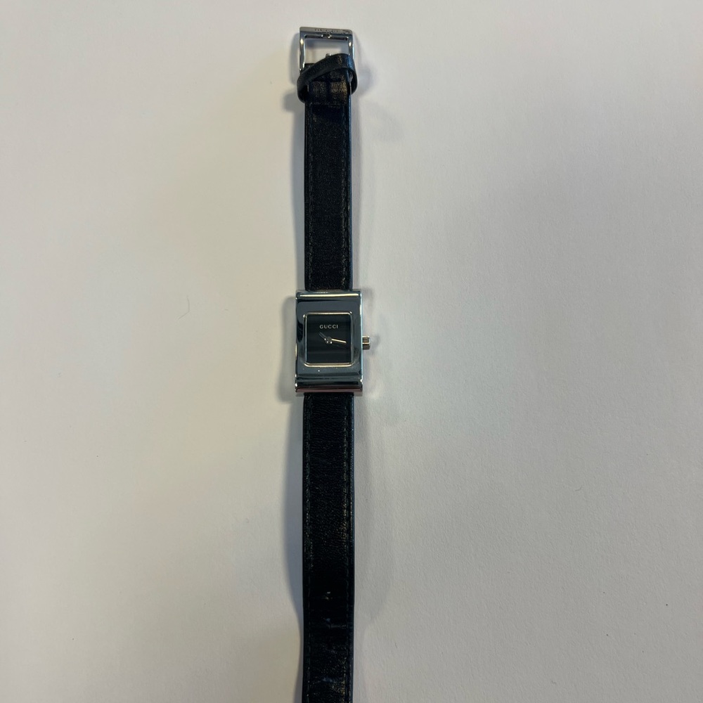 Gucci vintage women watch